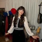 Zooey Deschanel Instagram - 🌼🌼🌼