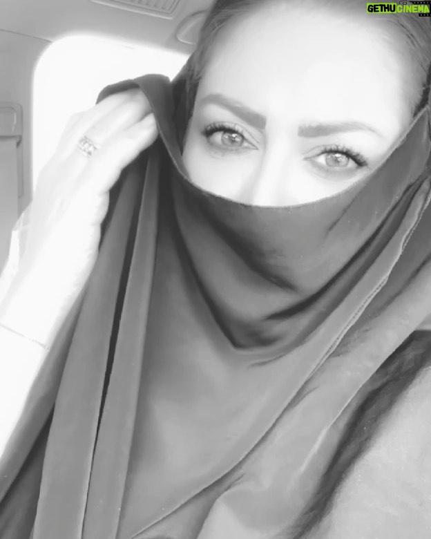 Zuhur Alaa Instagram - مع هدوء فجر الجمعة : اللهم أرزقنا رضا القلب وسكينة النفس وراحة البال🖤 #دبي #بغداد #قطر #العراق #الامارات #البصرة #كورونا #خليك_بالبيت #اربيل #الكويت #الاردن #سوريا #صور #ff #iraq # سوريا #ادراما #تصويري