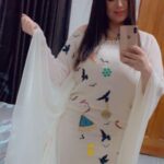 Zuhur Alaa Instagram - انتظرونا قريبا مع الراقيه منال المعتصم @manalalmutasimtv كل الشكر والتقدير الى ازياء خاتون بغداد @khatunbaghdad