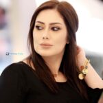 Zuhur Alaa Instagram - #لم يمنحني الله احدا ليكون كتفآ لي في هذا العالم🌹ايعقل انه يراني قويآ لهذه الدرجة 🌹🌹🌹