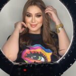 Zuhur Alaa Instagram - انا صديق جيد لكل من يحمل وجهآ واحدآ @razan_salon مكياج وشعر صالون رزان