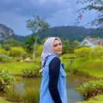 Zulin Aziz Instagram – Kakak memang bawal jugak yg masuk.
Kalau shawl…tak reti nak lilit2. Haih takde bakat!

Nasib baik bawal @minaz.my on point!
Thank youuuu ❤️

@minaz.my
@ronda2ramadan