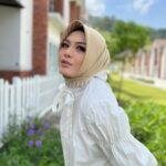 Zulin Aziz Instagram - Esok dah start shoot. Dapur tutup sat. Bolehla ek nak focus diet. Berapa kali nak diet tak start2 pun Zulin😪 Zulin ada group diet. FREE je. Nak join tak? Boleh laa kalau nak cari menu utk diet,cara kira kalori, N mcm2 tips la dalam tu. Tapi kadang2 korang yg bg aku semangat dalam tu 🤣🤣 Ok sambung kat comment 👇🏻