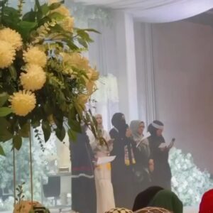 Zulin Aziz Instagram - Bersahabat dah berbelas tahun
Rezeki dapat sama2 dalam majlis ilmu penuh Baraqah ni ❤️

Terima kasih @umieaida9 @ermafatima @bettyrahmad 
anjurkan majlis ilmu.
Semoga Allah limpahi pahala berganda2
Dan dipermudahkan urusan dunia akhirat,amin.

Musollah Aisyah
Ribath Fatimah
Bayt Ar Rahman

#westandforpalestine 🇵🇸