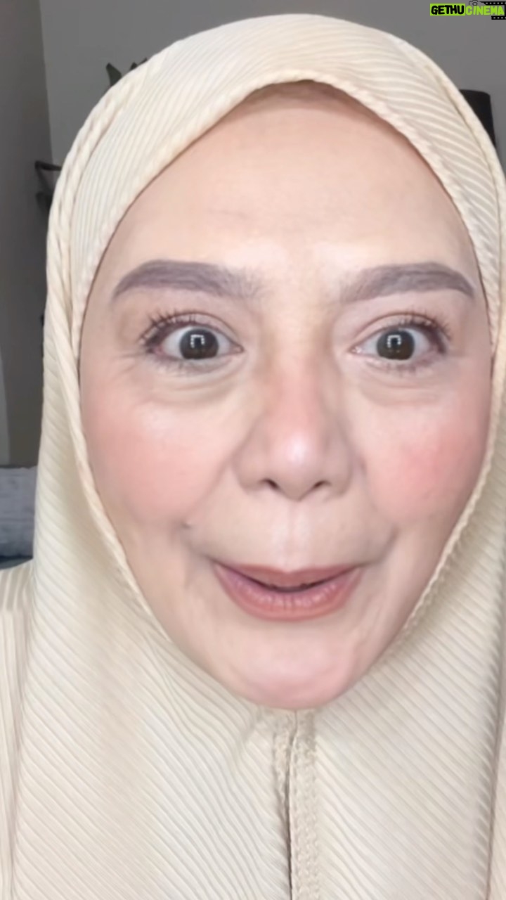 Zulin Aziz Instagram - Nanny nak keluar product baru.. nantikan 😆