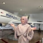 Zulin Aziz Instagram – Welcome to Malaysian Hospitality ✈️

Bawal : @leyazara.my