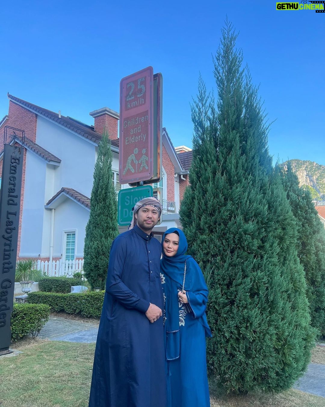 Zulin Aziz - 16.7K Likes - Aidil Adha 🐂 💙
Korang Raya kat mana tu?