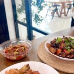 Zulin Aziz Instagram - Harini masak campak-campak.. Daging kicap pedas manis entah apa nama dia sebab aku main campak je apa ada . Dia rasa pedas manis yang penting sedap😋. Ayam goreng Sambal ikan bilis petai Sayur tak masak.Tunggu suami balik kerja baru goreng sayur sebab Zulin tak suka makan sayur 😆. #puanzulinkedapur