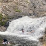 Zulin Aziz Instagram – Ada org nak mandi Air Terjun pulak dah.
Aku tetap dengan kopok lekor aku 😋