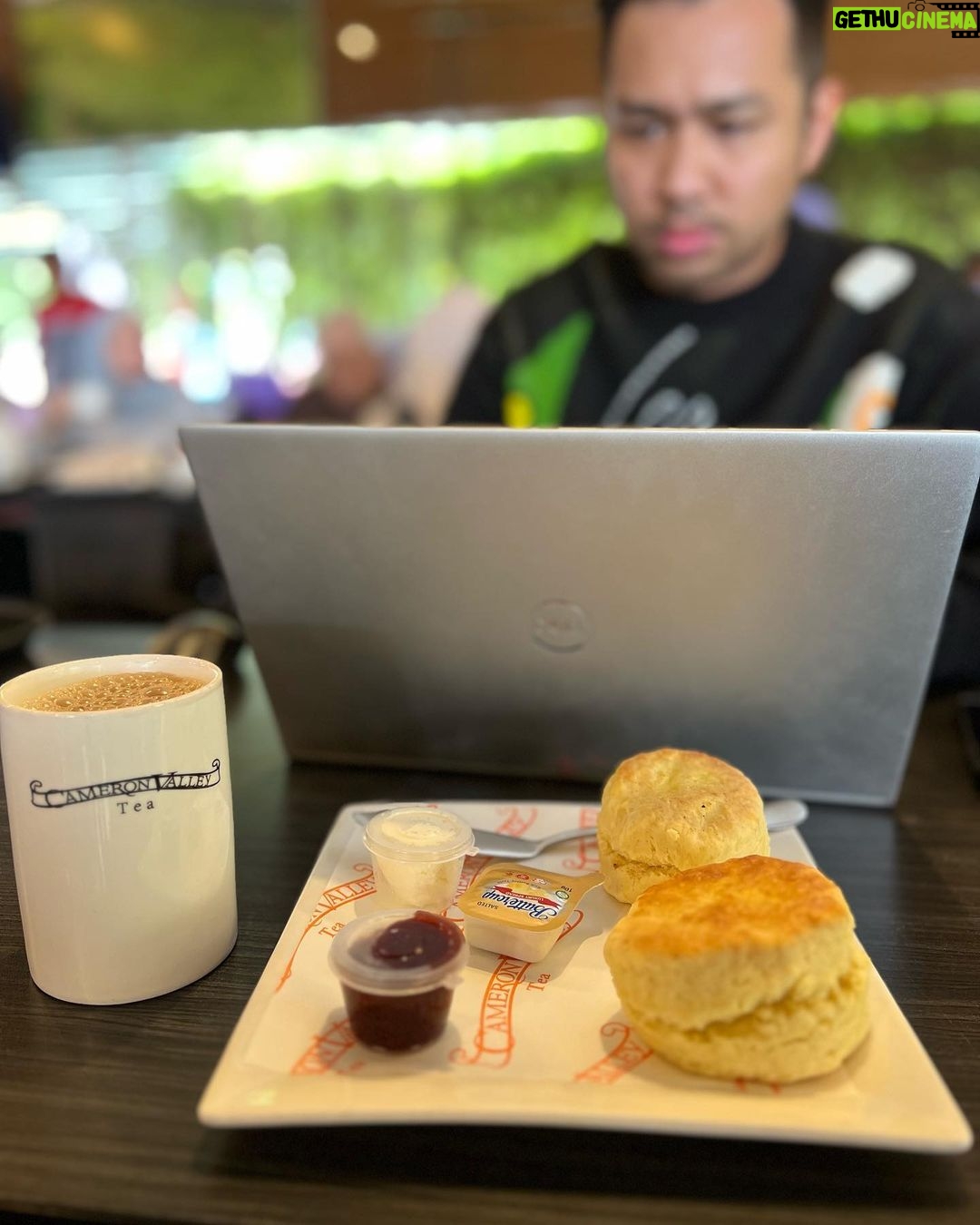 Zulin Aziz Instagram - Strawberry & Scones 😍 Cameron Highlands, Pahang, Malaysia