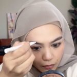 Zulin Aziz Instagram - Get Ready With Me…. 🧚🏻 Harini macam malas pakai pondesen.. Pakai cushion powder skintific teracun kt tiktok .. Best jugak!! Kening tu mcm gelap dari biasa Tapi xpela bedal lah. Nak beli set kening ,singgah beg kuning saya kt tiktok tau 🥰 Mascara & Lipmatte beli kt @prettiercosmetics !! Love sangat!! Dah la Murah.. Rm19 je tau!!!
