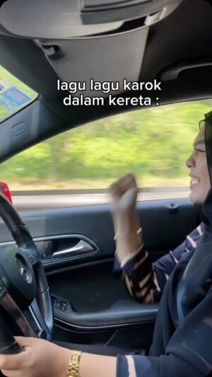 Zulin Aziz Instagram - Bila playlist kau random 😌🤣