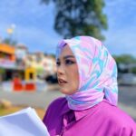 Zulin Aziz Instagram - Harini bekerja tengah paneh menohen-nohen ☀️ Demi @ronda2ramadan ku gagahi jua. Bawal dari @minaz.my 💜