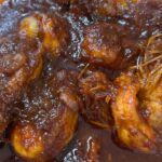 Zulin Aziz Instagram - Harini Zulin masak untuk keluarga Mertua 👩🏻‍🍳 Kari kepala ikan favourite Ayah mertuaku Ayam goreng garlic Sambal tumis udang Sayur kobis masak kicap Ulam Sambal mangga Korang masak apa harini? #puanzulinkedapur