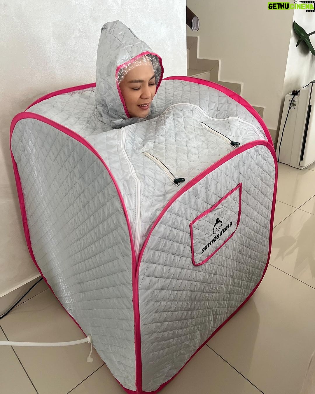 Zulin Aziz Instagram - Thank you so much @bondacare.hq ❤️ Badan rasa ringan,fresh and mood tenang je 😍 Lepasni tak payah pergi spa, dia mai umah je!! Kita pun tak yah bersusah payah nak drive… Set appointment,terpacak depan rumah.Weehoo!! Ada promo tau,ambik pakej yg 4 treatment tu Rm200 je!!!