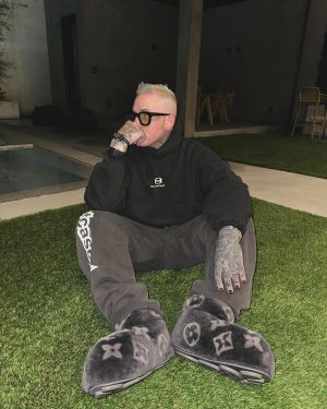 blackbear Instagram - sending healing energies ❤️‍🩹🫶🏼