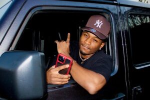 da'Vinchi Instagram - About to get in on Tee’s car business…👀

📸 @maxbiggavells
