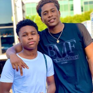 da'Vinchi Instagram - @cwallamerican season 4 drops tonight ! 🏈🔥#allamerican