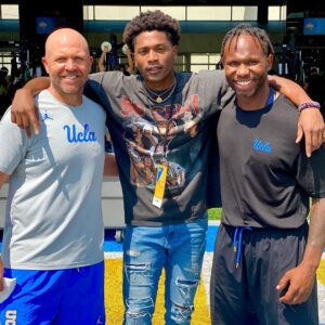 da'Vinchi Instagram - What’s next for Darnell ?? 🤫👀
#allamerican #ucla