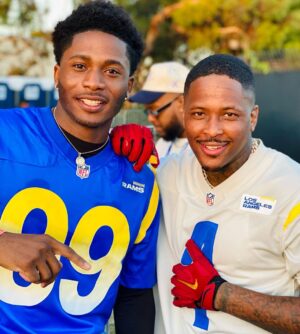 da'Vinchi Instagram - #crenshaw showed out! And took the W Last night ! Let’s go @brezofficial !! 🔥🔥 @yg was salty 😂
@rams #ramscamp #allamerican