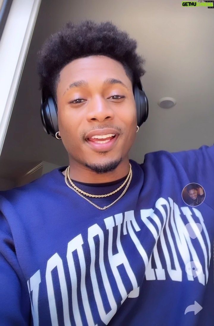 da'Vinchi Instagram - I think we should just make peace and STOP comparing our shows… ya agree? @michaelraineyjr @giannivpaolo … our gangstas are unique therefore it’s not fair to compare them to eachother… 🤷🏾♂️