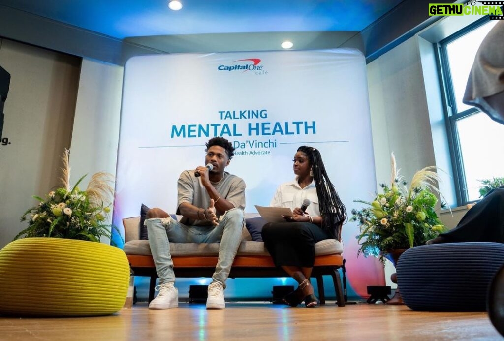 da'Vinchi Instagram - Hey fam! In celebration of World Mental Health Day, sharing photos from my recent events at the Georgetown @capitalonecafe ! We’ve had great questions, incredible positive vibes and most importantly, we are helping everyone understand the importance of taking care of your Mental Health! I can’t wait to continue these and I'll see you in Las Vegas at the @capitalonecafe on 10/14! #CapitalOnePartner