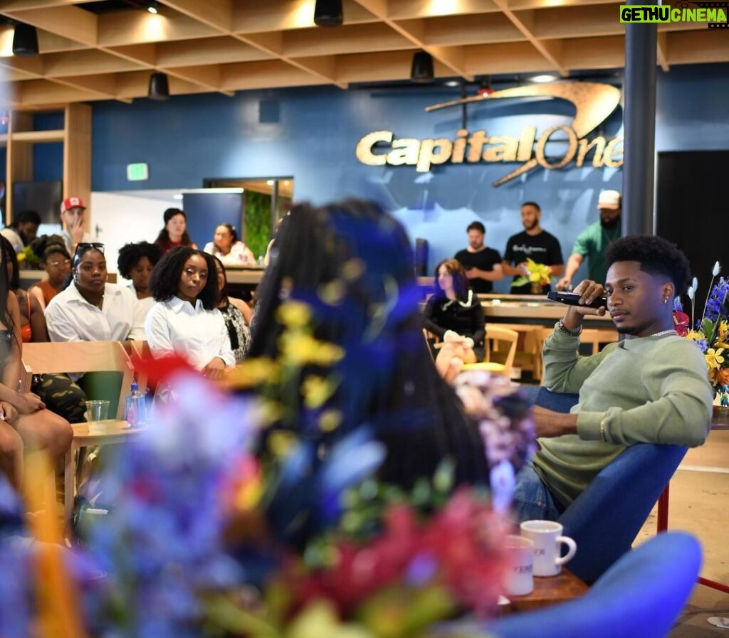 da'Vinchi Instagram - That's a Wrap! Every event sold out, incredible people and great atmospheres at the @capitalonecafe across the states. We stopped by Georgetown, Chicago Hyde Park, Las Vegas and Miami Miracle Mile to discuss the importance of mental health and wellness. Thank you to all who came out and supported us - and to those of you who couldn't make it, maybe I'll catch you at a @capitalonecafe one day! #capitalonepartner