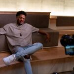 da'Vinchi Instagram - Hey fam! In celebration of World Mental Health Day, sharing photos from my recent events at the Georgetown @capitalonecafe ! We’ve had great questions, incredible positive vibes and most importantly, we are helping everyone understand the importance of taking care of your Mental Health! I can’t wait to continue these and I'll see you in Las Vegas at the @capitalonecafe on 10/14! #CapitalOnePartner