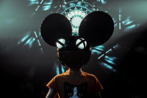 deadmau5 Instagram - @zoukgrouplv <3 
photo creds @leahsems 

—

#retro5pective tix available via ink in bio :D