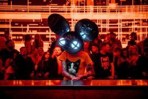 deadmau5 Instagram - @zoukgrouplv <3 
photo creds @leahsems 

—

#retro5pective tix available via ink in bio :D