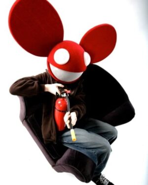 deadmau5 Instagram - #retro5pective 2008; deadmau5 press shoot. what’s been your favourite mau5 moment?! :P

sign up for pre-sale info via Laylo link in bio!