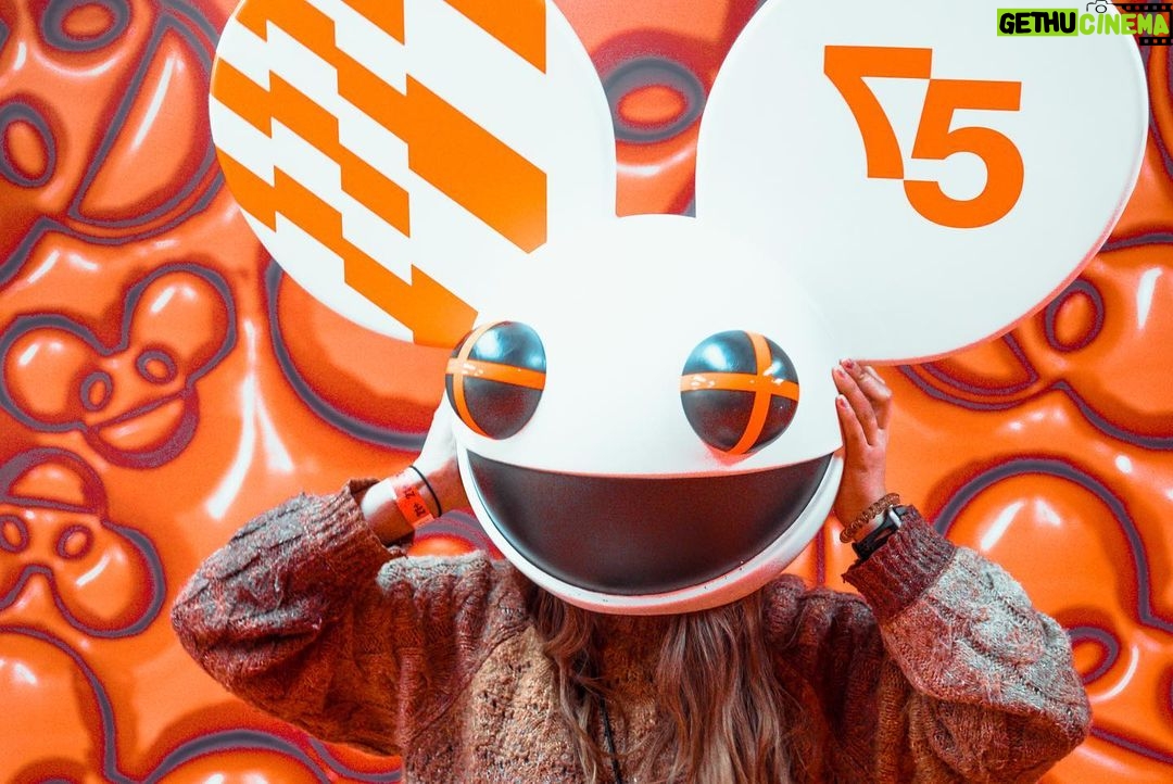 deadmau5 Instagram - Denver horde… our @mau5hop pop-up lands this Friday + will be open all weekend :D all details for you below - come say hiiiiiii Date: Nov 3-5th Location: 95 S Cherokee St, Denver, CO 80223 Store hours: 11-8pm deadmau5 autograph signing: Nov 3rd & Nov 4th // 1-4pm seeya soooooon!! …and Chicago - thx so much for coming down + to our friends at @mclarenchicago @nitronationtour @studioinnate @playmythical #dayofthedeadmau5 tix at deadmau5.com/shows