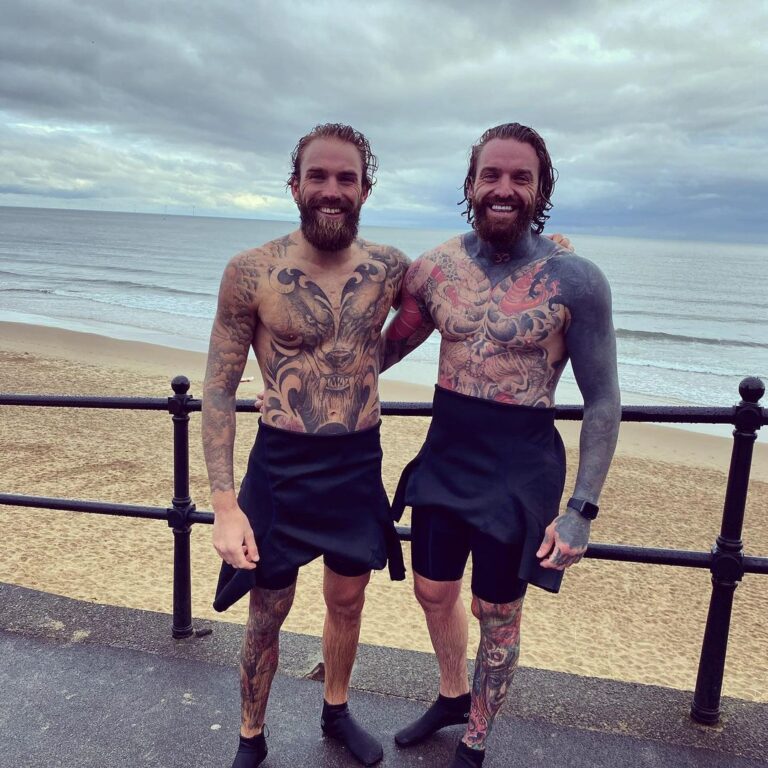 Aaron Chalmers Instagram - Morning run followed by a dip in the North Sea 🥶 that’s the morning routine sorted from now @terryfukinchalmers Tynemouth Beach