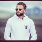 Aaron Chalmers Instagram - Have a good week every 1!! Back on that daily grind 😁