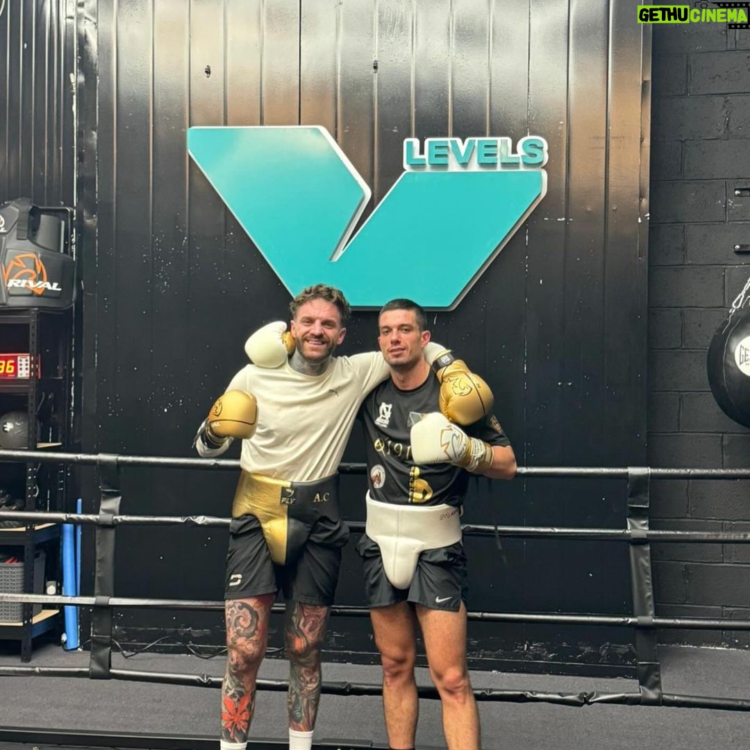 Aaron Chalmers Instagram - Straight back in the trenches!! Coming for all the 💨 in Dubai!! @anthony_prettyboy where you going to hide after this 1 🤪