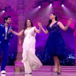 Abhishek Kumar Instagram - Abhishek aur Mannara ne chhoo liye sabke dil unke mann behlane waale performance ke saath! 🥺💓 Dekhiye #DanceDeewane, har Sat-Sun raat 9:30 baje, sirf #Colors aur @officialjiocinema par. @madhuridixitnene @suniel.shetty @bharti.laughterqueen @memannara @aebyborntoshine