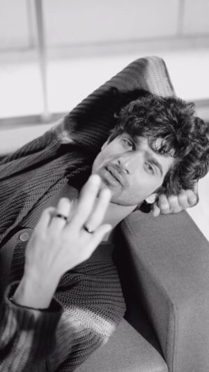 Abhishek Kumar Instagram - 🤤

#AbhishekKumar #abhishekavengers #AkParivaar #Borntoshine 🖤

Cinematography @akphotography_mumbai
Photography
Exclusively styled by @kapoormohit888
Wardrobe by @modabymohitkapoor
Hair & Makeup @beautybythebeastt
Location @a__square__entertainment
Pr @greenlight__media
