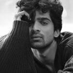 Abhishek Kumar Instagram - Main aisa hi hoon 🔥 Photography @amitkhannaphotography Exclusively styled by @kapoormohit888 Wardrobe by @modabymohitkapoor Hair & Makeup @beautybythebeastt Location @a__square__entertainment Pr @greenlight__media #abhishekkumar #amitkhannaphotography #abhishekavengers #moods #actor