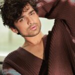 Abhishek Kumar Instagram - Choose one ♥️🙈 #AbhishekKumar #abhishekavengers Photography @amitkhannaphotography Exclusively styled by @kapoormohit888 Cinematography @akphotography_mumbai Wardrobe by @modabymohitkapoor Hair & Makeup @beautybythebeastt Location @a__square__entertainment PR @greenlight__media