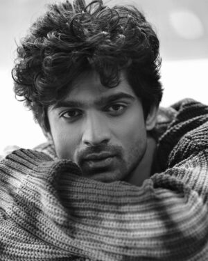 Abhishek Kumar Instagram - Main aisa hi hoon 🔥

Photography @amitkhannaphotography
Exclusively styled by @kapoormohit888
Wardrobe by @modabymohitkapoor
Hair & Makeup @beautybythebeastt
Location @a__square__entertainment
Pr @greenlight__media

#abhishekkumar #amitkhannaphotography #abhishekavengers #moods #actor