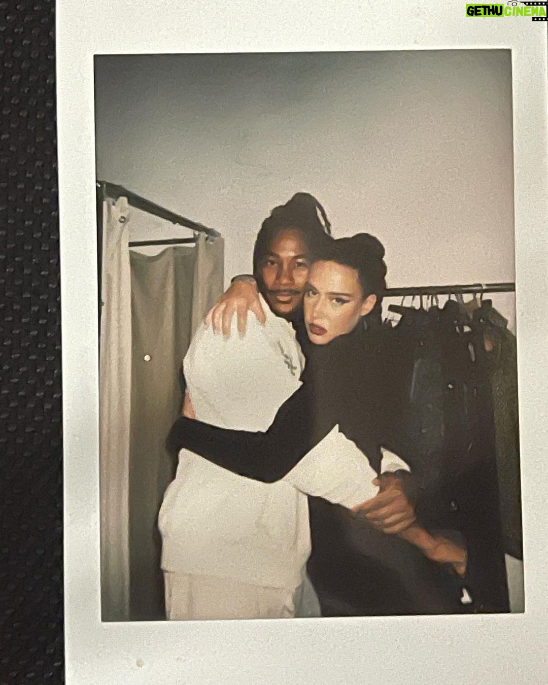 Adèle Exarchopoulos Instagram - backstages🙃