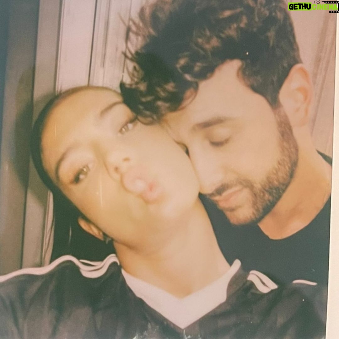 AdΓ¨le Exarchopoulos Instagram - π©Έπ π«πβ€οΈβπ₯π«Άπ»ππ«π©Έ