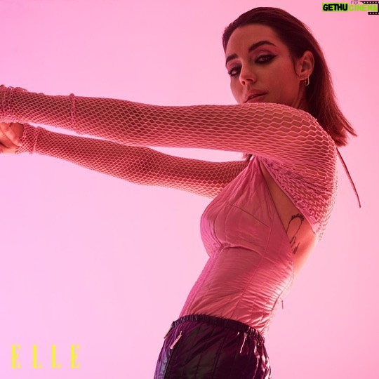 Adelaide Kane Instagram - So SO grateful to be in the December cover of @elle_nl with my baby @marthwatermelon ✨🌸 Thank you so much for having us!!! There’s three different covers?! Lmk which is your favorite 🥰