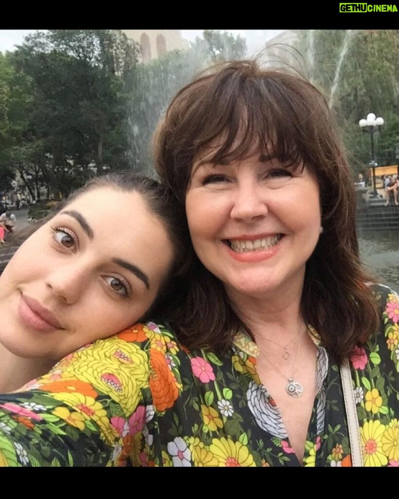 Adelaide Kane Instagram - Hippy dippy Happy Mothers Day to my wonderful mama. I miss you like the sun & can’t wait to come home again ♥️