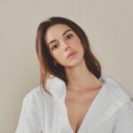 Adelaide Kane Instagram - Mood 🕊