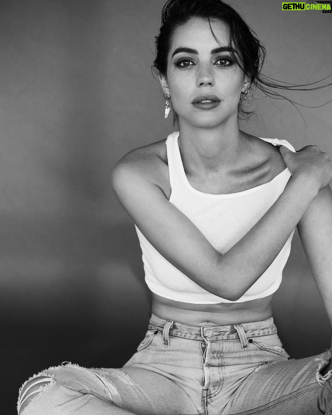 Adelaide Kane Instagram - Literally never going to stop posting these 💕
