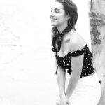 Adelaide Kane Instagram - Big Friday mood! @guess #destinationGUESS #GUESSIsland Catalina Island
