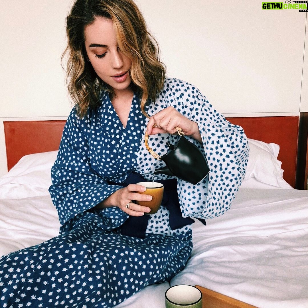 Adelaide Kane Instagram - Utterly obsessed. Living my best life in my yukata @andaztokyo @andaz #andaztokyo #andaz #wheninandaz #toranomon Andaz Tokyo Toranomon Hills アンダーズ 東京