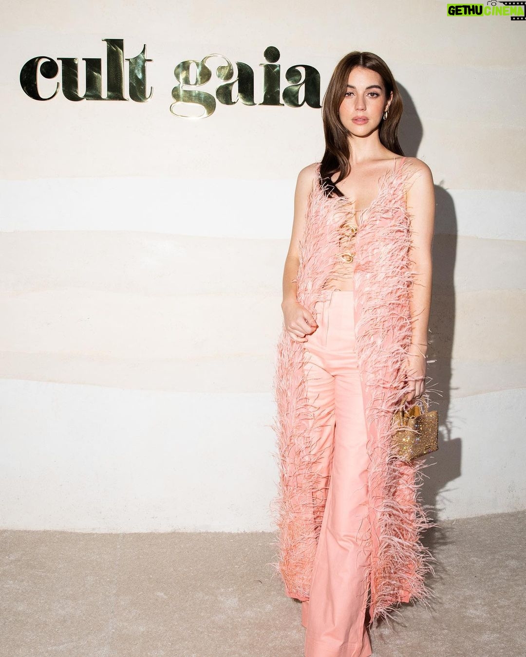 Adelaide Kane Instagram - Thank you so much for having me!!! @cultgaia 🌸