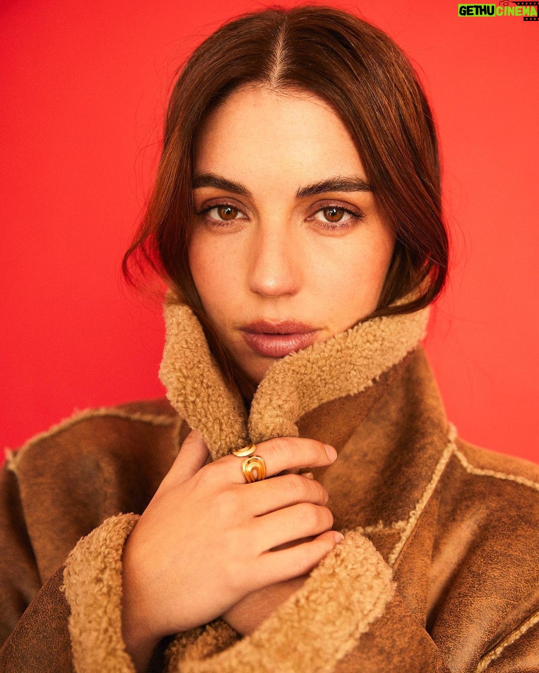 Adelaide Kane Instagram - Starting strong in 2023